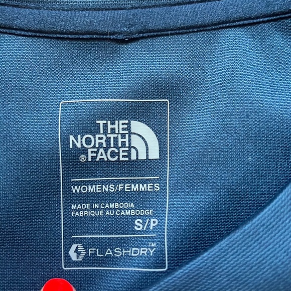 NWOT North Face sweatshirt - Picture 2 of 2